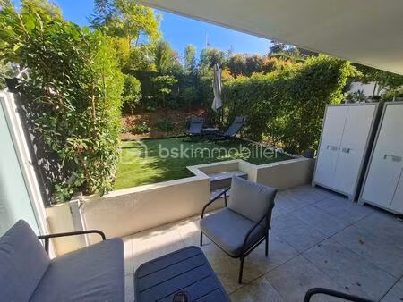 studio avec terrasse et jardin dans une résidence premium livrée en 2023