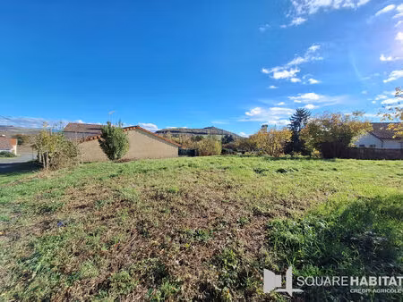 terrain constructible à chas (63160)