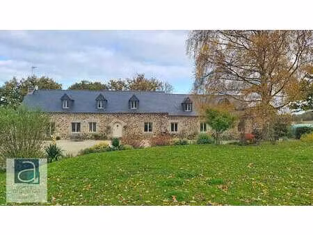vente maison à jugon-les-lacs (22270) : à vendre / 230m² jugon-les-lacs