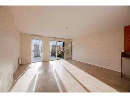 maison -appartement81 5m2 terrasse/cabanon/parking2