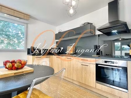 appartement t3 avec terrasse et parking