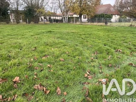 vente terrain 1 051 m²
