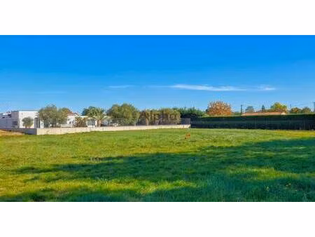 terrain constructible viabilisé à vendre