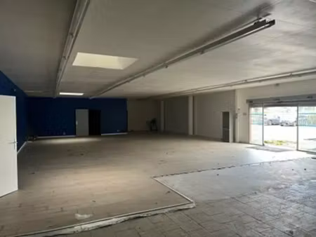 local commercial a louer