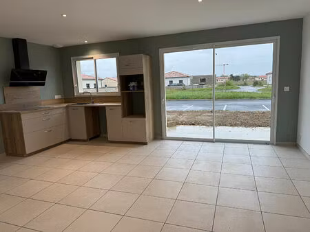 location maison 4 pièces 81m²