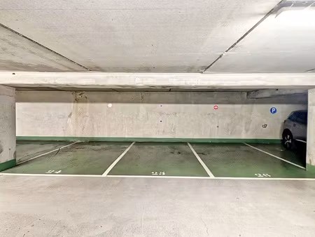 parking - 12 m²