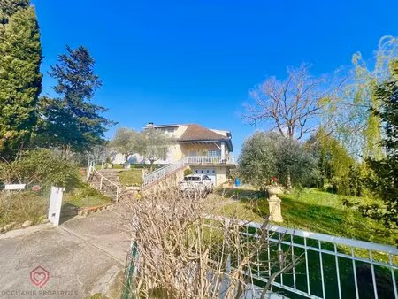 maison individuelle avec piscine