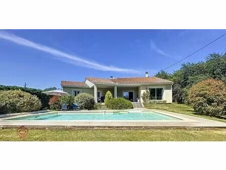 villa moderne avec excellent classement en énergie