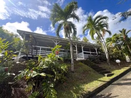 maison individuelle - 2 lots t3 - special investisseur - location saisonnière  martinique