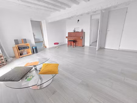 lauragaise 6 pièces de 157 m² avec dépendances
