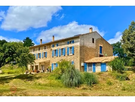 maison de caractère dans la nature