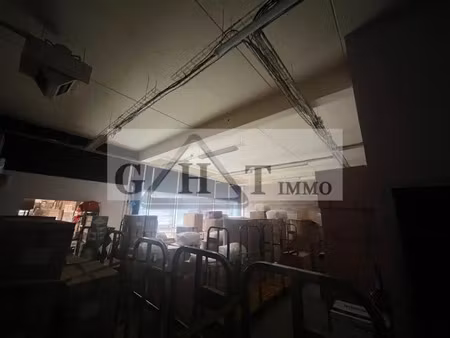 entrepot 698 m² a louer a roissy en france