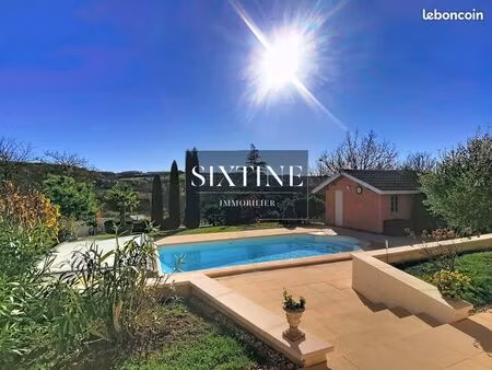 villa 8 pièces 149 m²