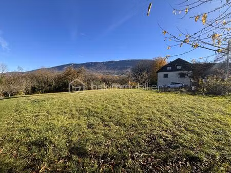 terrain de 1 723 m² à gruffy