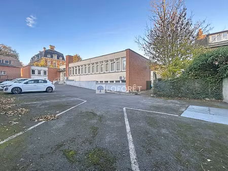 local commercial t10 près de chauny à vendre