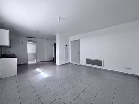 location appartement 1 pièce 33 m² à bastia (20600)