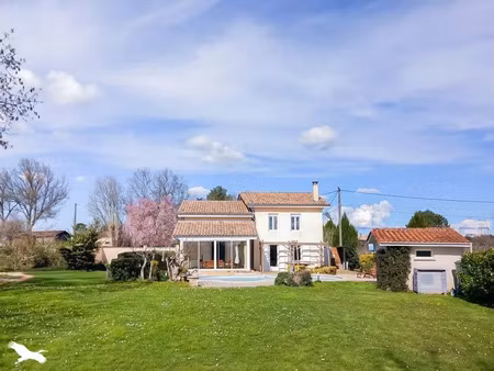 vente maison 6 pièces 165 m² à saint-martin-du-bois (33910)  369 600 €
