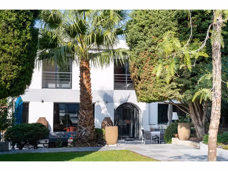 vente maison 7 pièces 219m2 marseille 7eme (13007) - 2395000 € - surface privée