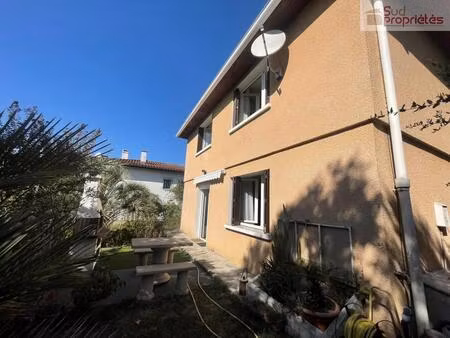 grande villa avec jardin et garage