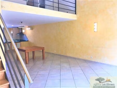 location appartement 3 pièces 147 m² à pignan (34570)