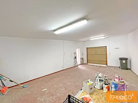 local d'activité de 75 20 m² - za du casque