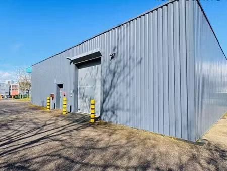 local d'activités à louer