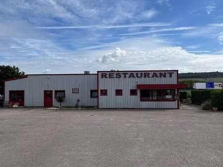 vente immeuble à pouilly-en-auxois (21320) : à vendre / 374m² pouilly-en-auxois