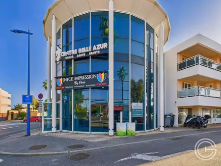 local commercial 200m² - rt bord de mer - villeneuve loubet