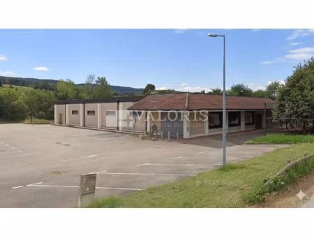 location commerce 777 m² à saint-amour (39160)