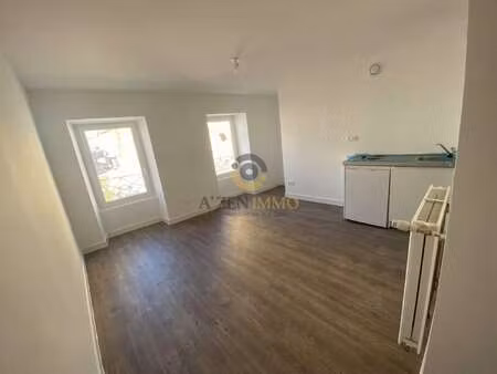 location appartement t1 à bressuire (79300) : à louer t1 / 20m² bressuire