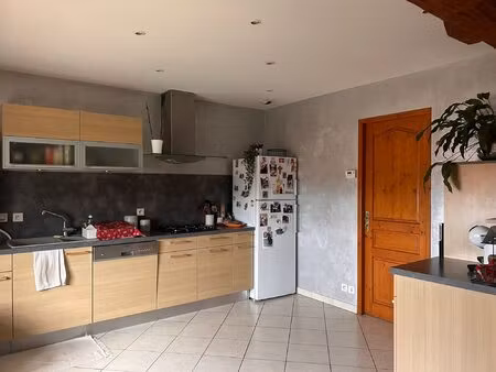 appartement à louer bully