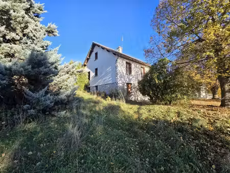 maison à vendre avec grand terrain