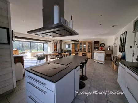 vente propriété 6 pièces 225 m² à ruillé-froid-fonds (53170)  443 500 €