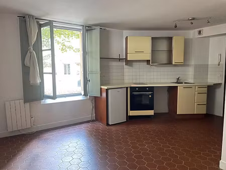 location appartement 1 pièce 23.55 m² à versailles (78000)  760 €