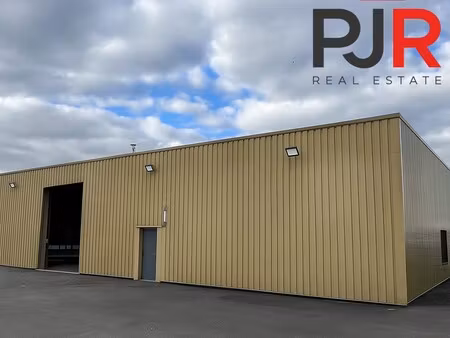 location local commercial