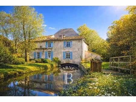 sud poitiers - maison de campagne - dépendances - terrain de 8500 m²