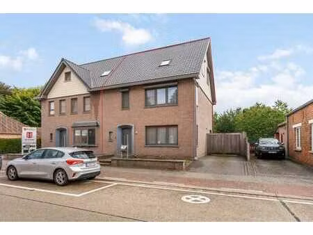 maison familiale partiellement rénovée à beringen