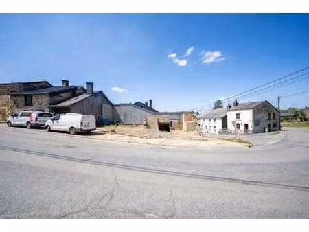 terrain à bâtir au coeur de corbion proche de la semois