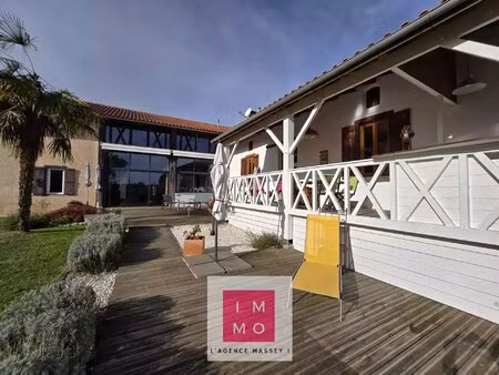 superbe demeure 263m² + dependances 233m² + jardin