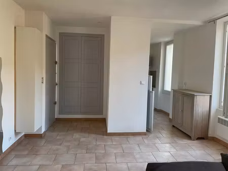 location appartement 2 pièces 41 m² à draguignan (83300)