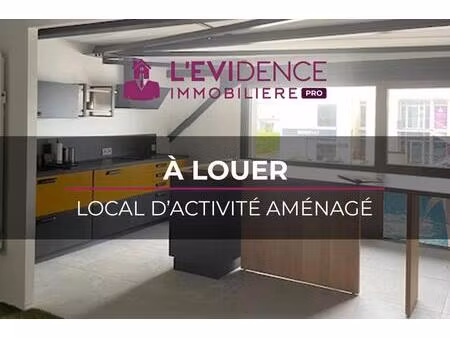 à louer local de 169m2 avec showroom  bureaux  stockage  tisanerie ouverte