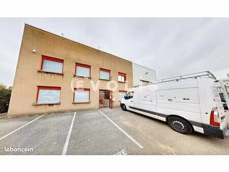 local d'activité 1 475 m²