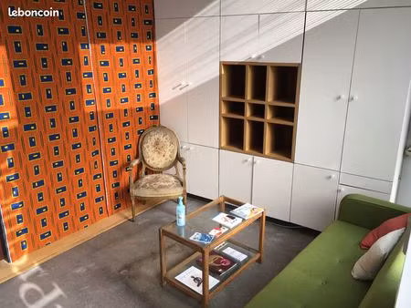 local professionnel spacieux au cœur du plateau de la croix-rousse