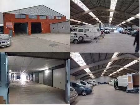 entrepôt - parkings et box ( au sol +/- 1400m2 + étage