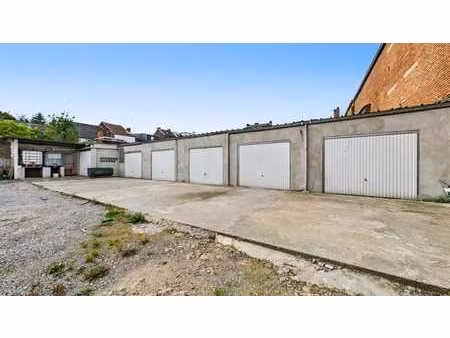 lot de 6 garages fermés