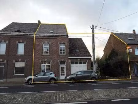 maison 3 façades avec garage et jardin