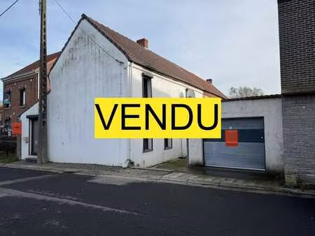 maison avec garage et jardin