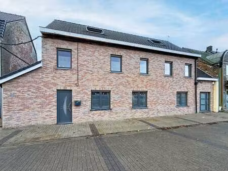 maison entièrement rénovée au coeur du village de leers nord