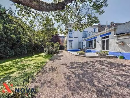 belle maison de maître avec poss. profession libérale