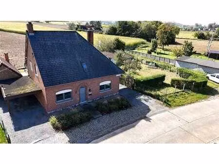 maison 4 façades avec 4 chbre  jardin et panneaux solaires!